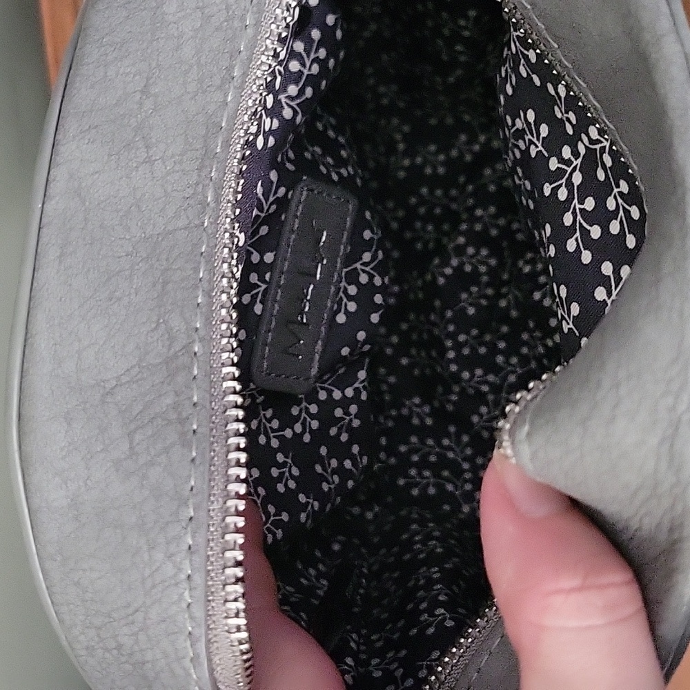 Moda Luxe Rhianna Round Crossbody Evening Crossbody Bag - Picture 6 of 7